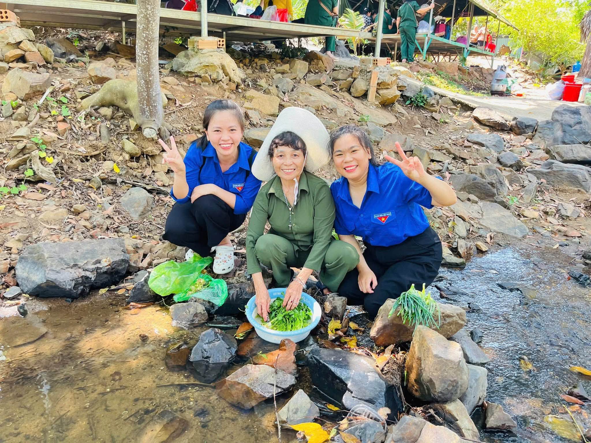 NGUYỄN THỊ MÙI CỰU CHIẾN BINH