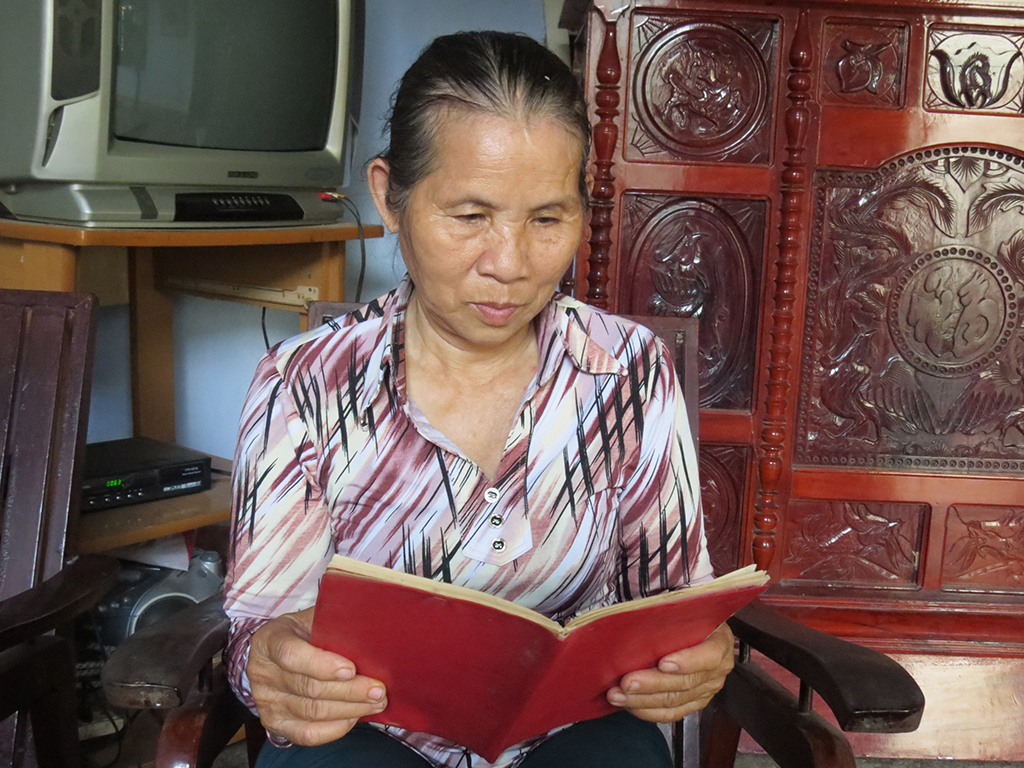 Quyển nhật ký và tập thơ ghi trong lửa đạn