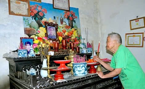 Người anh hùng lấp lỗ châu mai Phan Đình Giót