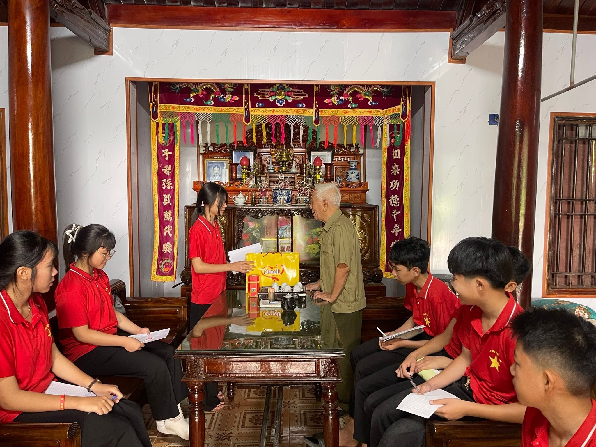 Câu chuyện của Bác Sang