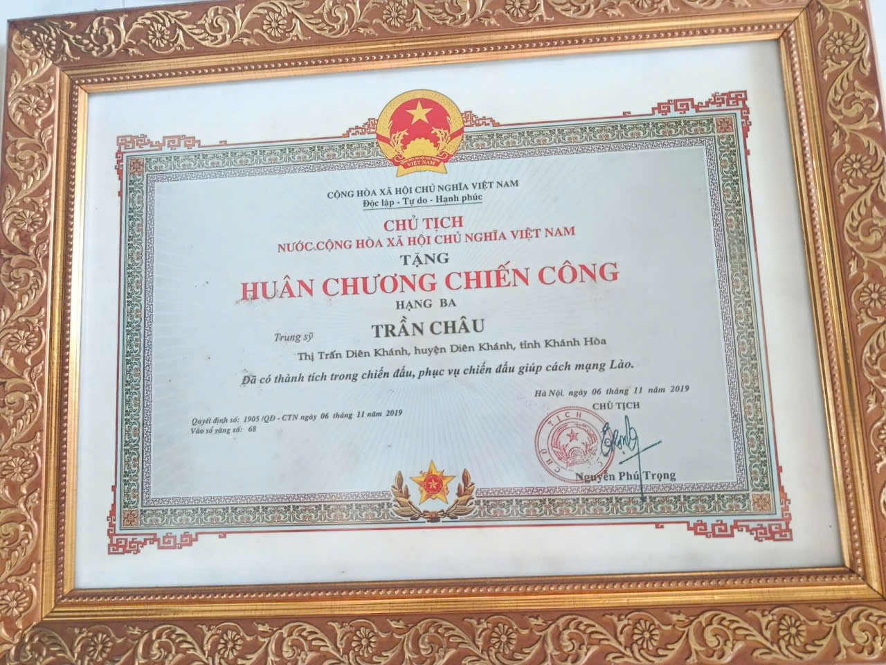 TÌNH ĐỒNG ĐỘI VƯỢT BIÊN GIỚI