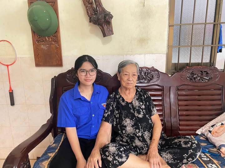 NGUYỄN THỊ NĂM CỰU CHIẾN BINH