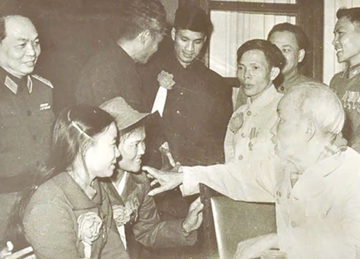 NỮ ANH HÙNG NGÔ THỊ TUYỂN VÀ CÂY CẦU HUYỀN THOẠI
