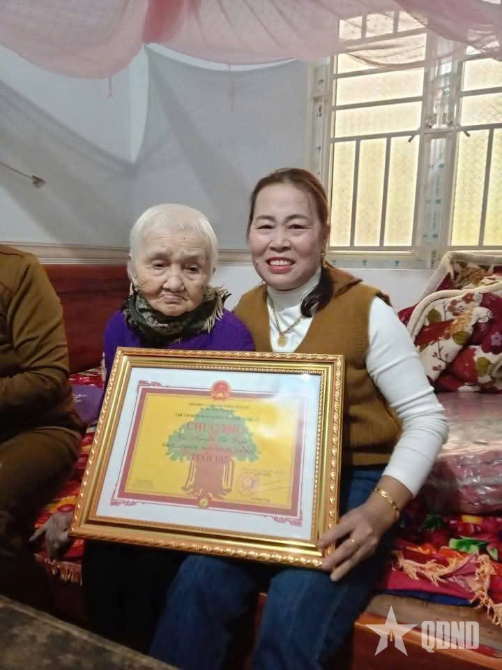 Mẹ Việt Nam anh hùng Nguyễn Thị Năm