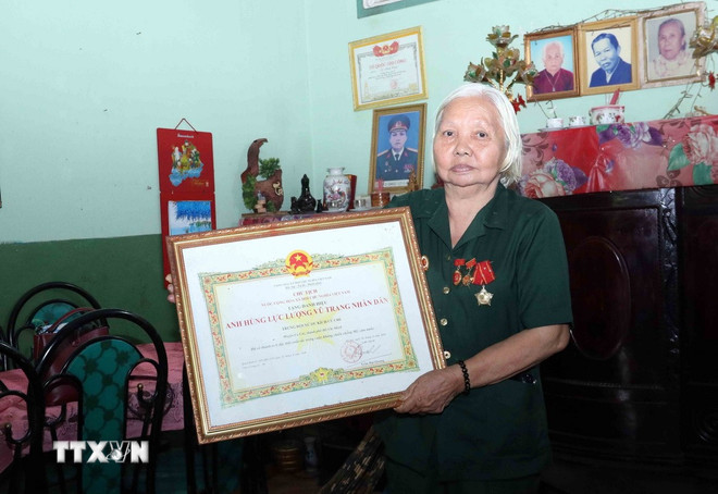 [Đoàn trường THPT Hai Bà Trưng] HUYỀN THOẠI ĐỘI NỮ DU KÍCH CỦ CHI: KHÍ PHÁCH "TÓC DÀI" TRÊN VÙNG ĐẤT THÉP VÀ NHỮNG CHIẾN CÔNG HIỂN HÁCH LÀM KINH HOÀNG QUÂN THÙ