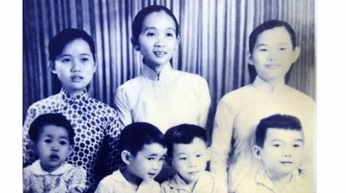 MÁ SÁU ĐI QUA KHÓI LỬA