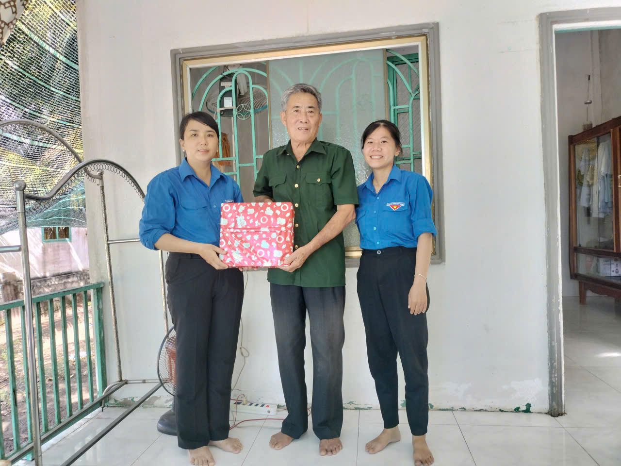 Người cựu chiến binh tận tụy sưu tầm các bài thuốc dân gian và thành lập phòng chẩn trị y học cổ truyền miễn phí cho người nghèo (1)