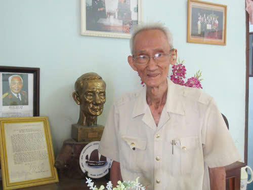 NHỮNG CÂU CHUYỆN THỜI HOA LỬA- ANH HÙNG LÊ BÁ ƯỚC