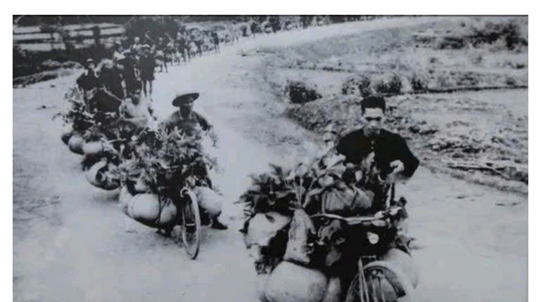 ĐỘI QUÂN PHÓ CỐI
