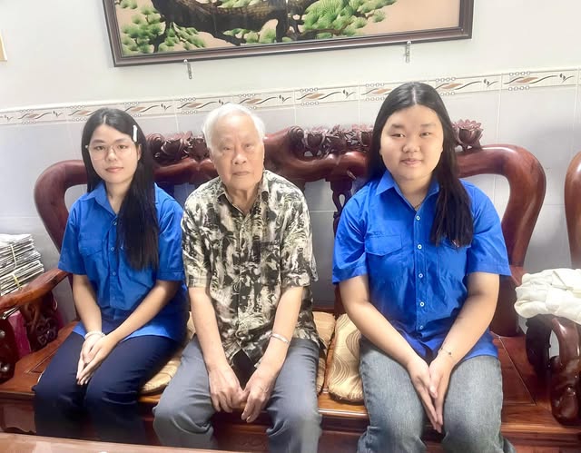 Sưu tầm câu chuyện thời hoa lửa