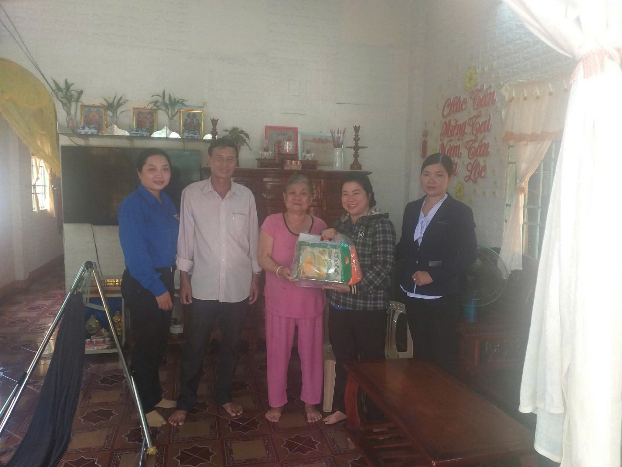 HOẠT ĐỘNG ĐỀN ƠN ĐÁP NGHĨA UỐNG NƯỚC NHỚ NGUỒN