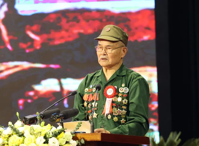 Nguyễn Mạnh Hùng- Chi đoàn TDP TânMới