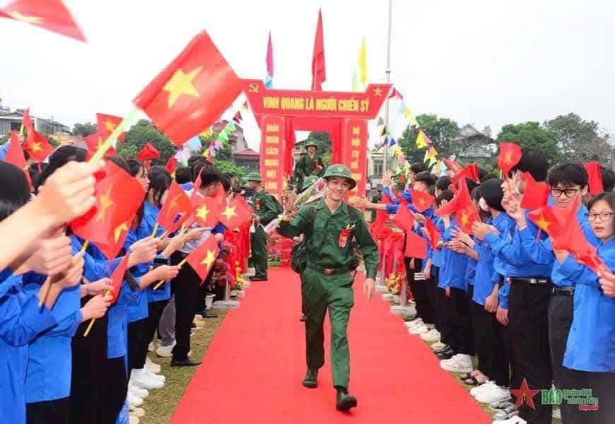 VINH QUANG NGƯỜI CHIẾN SỸ