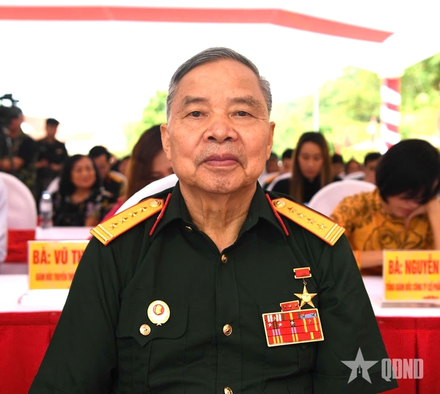 131 lần xung kích diệt căn cứ địch