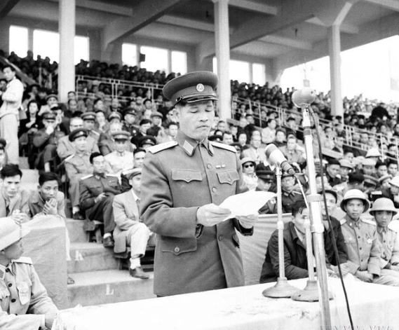 NGỌN LỬA  MANG TÊN ANH HÙNG NGUYỄN CHÍ THANH   