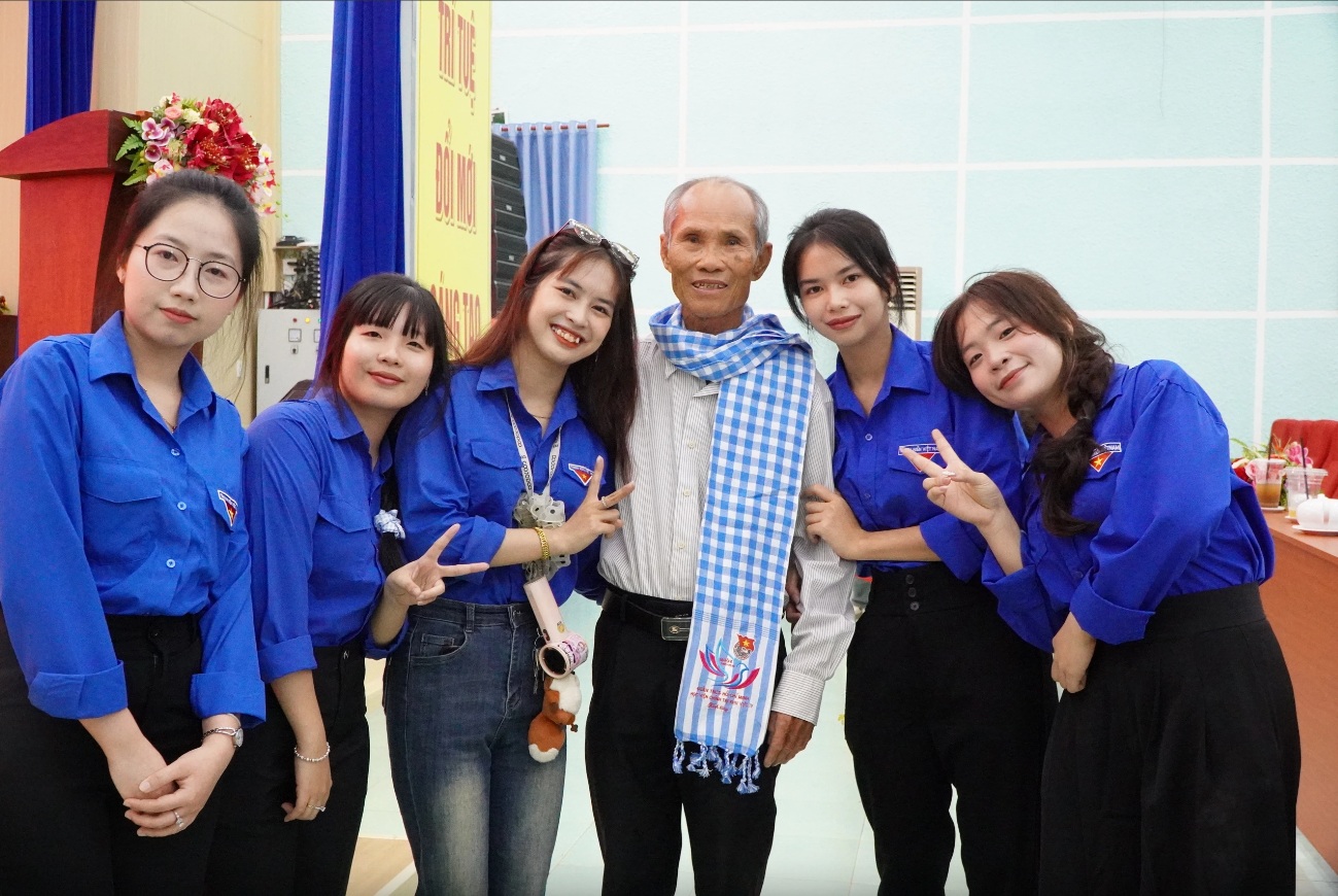 Ký ức 30.4 của người 2 lần trúng đạn và lời nhắc về giá trị hòa bình