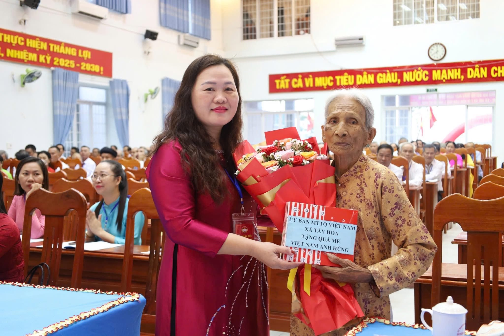 ÁNH SÁNG TỪ TRÁI TIM