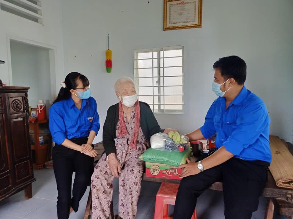 Bà mẹ Việt Nam anh hùng Ngô Thị Vọng