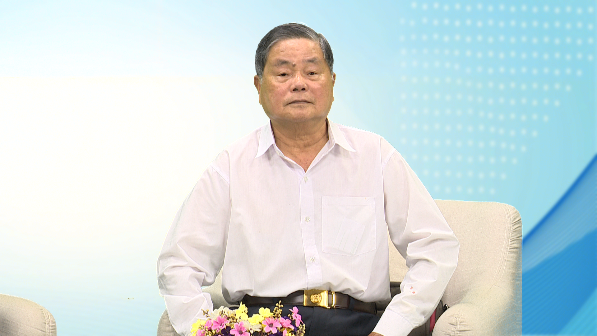 Từ bảo vệ cổng đến vị trung tướng kiên trung