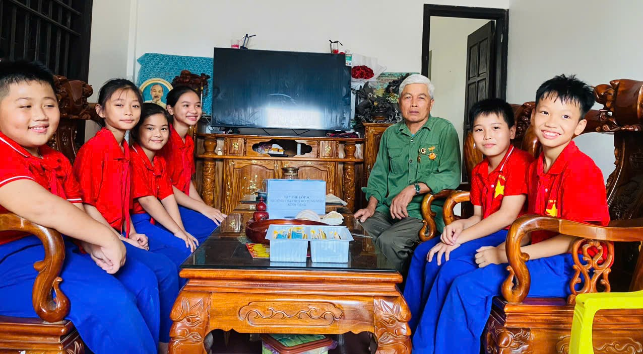 Người lính lái xe trên tuyến đường Trường Sơn huyền thoại