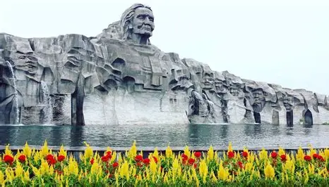 CHÍN CHIẾC CHÉN TRÊN MÂM CƠM MẸ (Mẹ VNAH Nguyễn Thị Thứ)