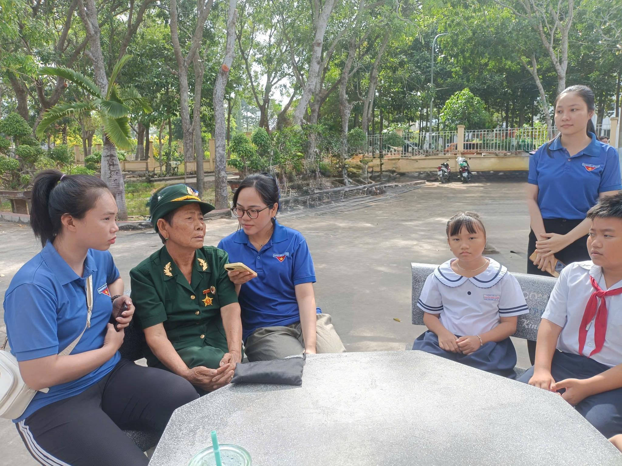 TRẦN THỊ MAI CÚC CỰU CHIẾN BINH