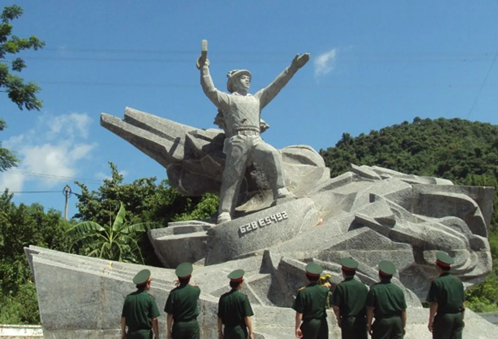 Cù Chính Lan- Anh hùng LLVT