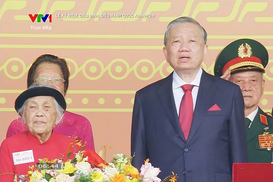 Mẹ Trần Thị Huyến 