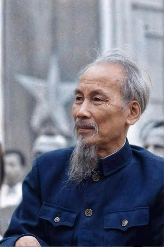 Chủ tịch Hồ Chí Minh là vị lãnh tụ vĩ đại của dân tộc Việt Nam, người đã hiến dâng trọn đời mình cho sự nghiệp giải phóng đất nước