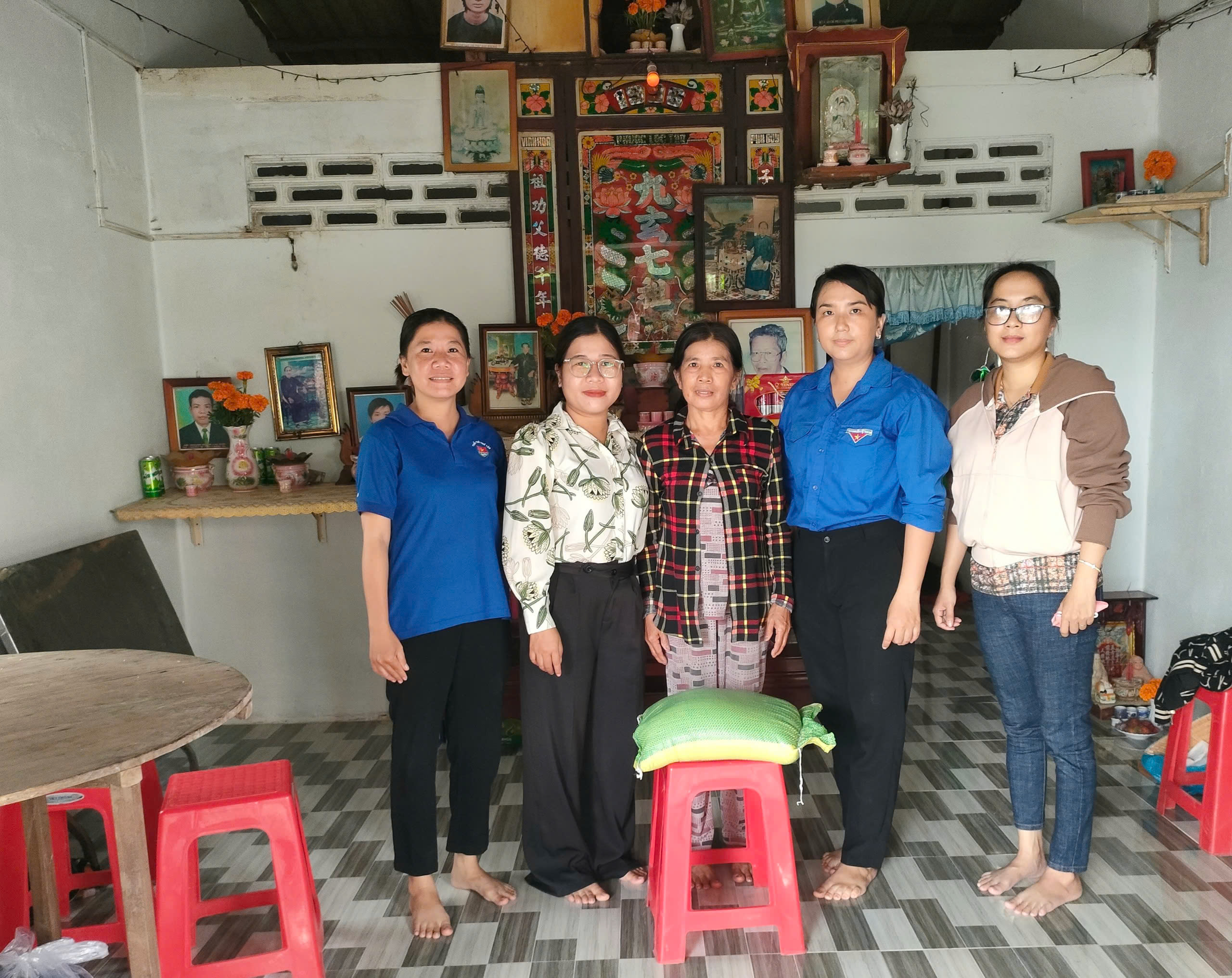Người mẹ ở ga tàu