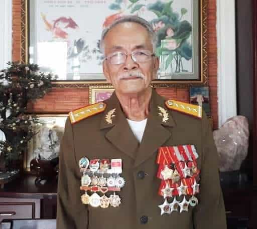 [Đoàn trường THPT Hai Bà Trưng] ANH HÙNG LỰC LƯỢNG VŨ TRANG NHÂN DÂN LAM SƠN: TƯỢNG ĐÀI CỦA SỰ KIÊN TRUNG VÀ NGƯỜI ANH HÙNG TRONG LÒNG NHÂN DÂN