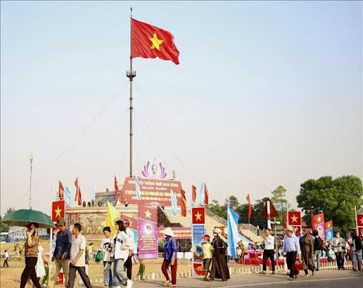 Cầu Hiền Lương chứng nhân cho sự chia cắt