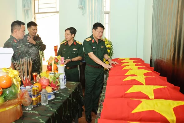 phát hiện 12 hài cốt liệt sĩ trong hang đá cùng nhiều di vật ở Gia Lai