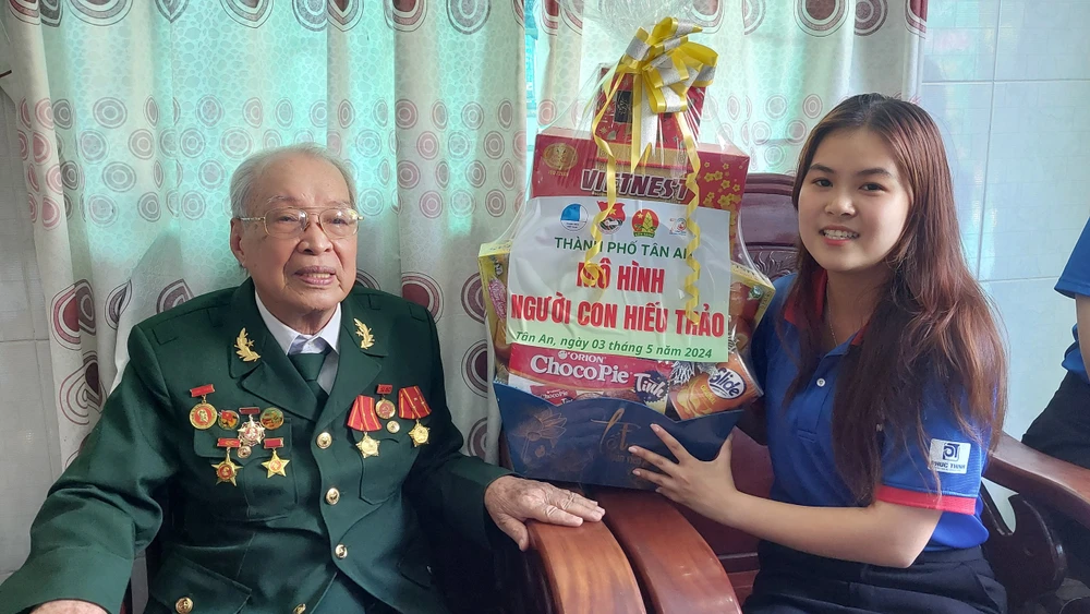 KÍ ỨC ĐIỆN BIÊN PHỦ 