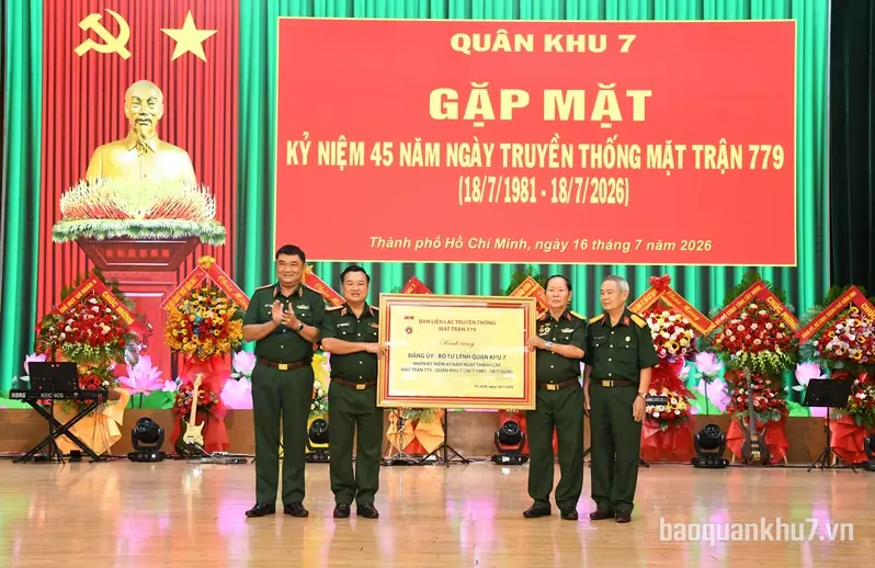 Quân khu 7 gặp mặt kỷ niệm 45 năm Ngày truyền thống Mặt trận 779