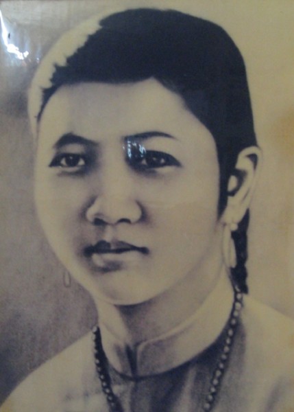 'Bông hồng' trong lòng địch: Người đẹp Tây Đô