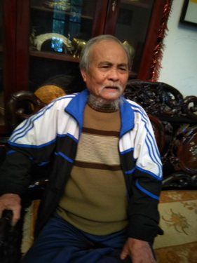 Người anh hùng 10 lần lên bàn mổ