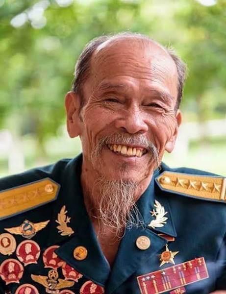 Lần trở về trong lửa đạn