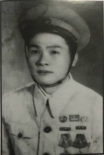 Anh hùng, Đại tá Tạ Quốc Luật (1925–2004) 