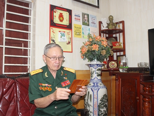 Anh hùng LLVT nhân dân Trần Hữu Bào