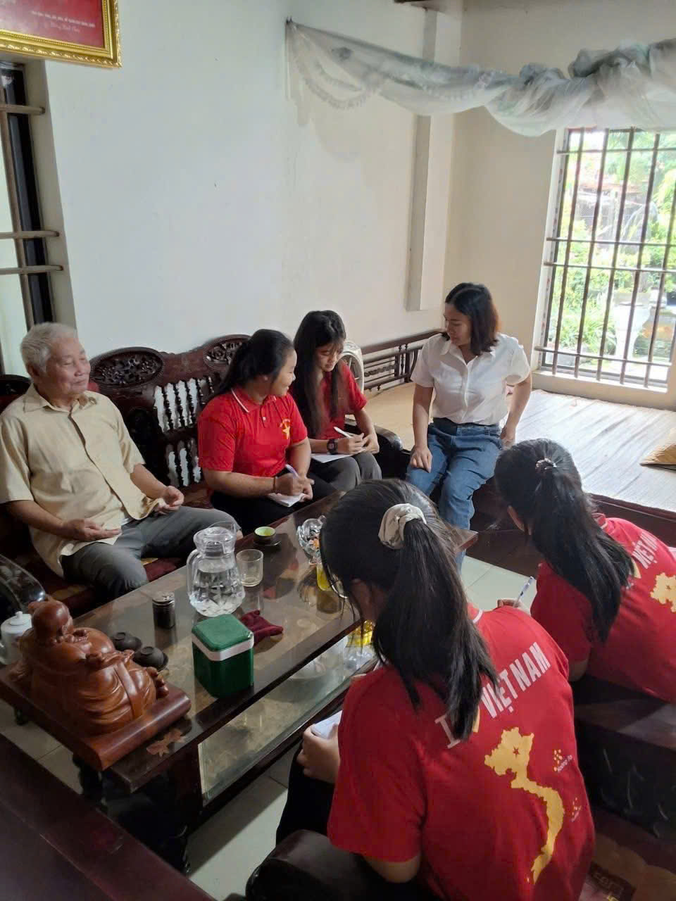 Câu chuyện của Bác Khiển