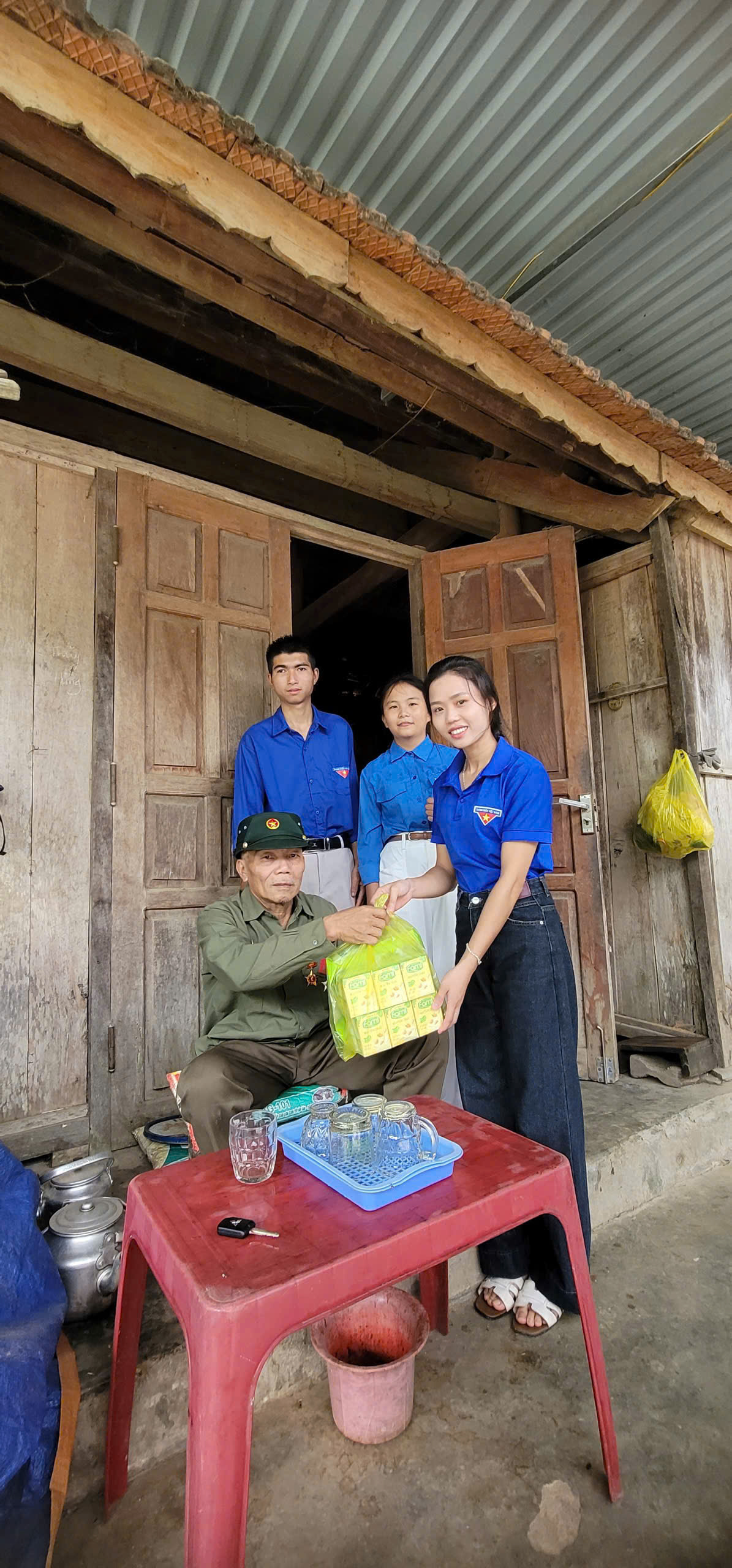 KÝ ỨC KHÔNG THỂ NÀO QUÊN