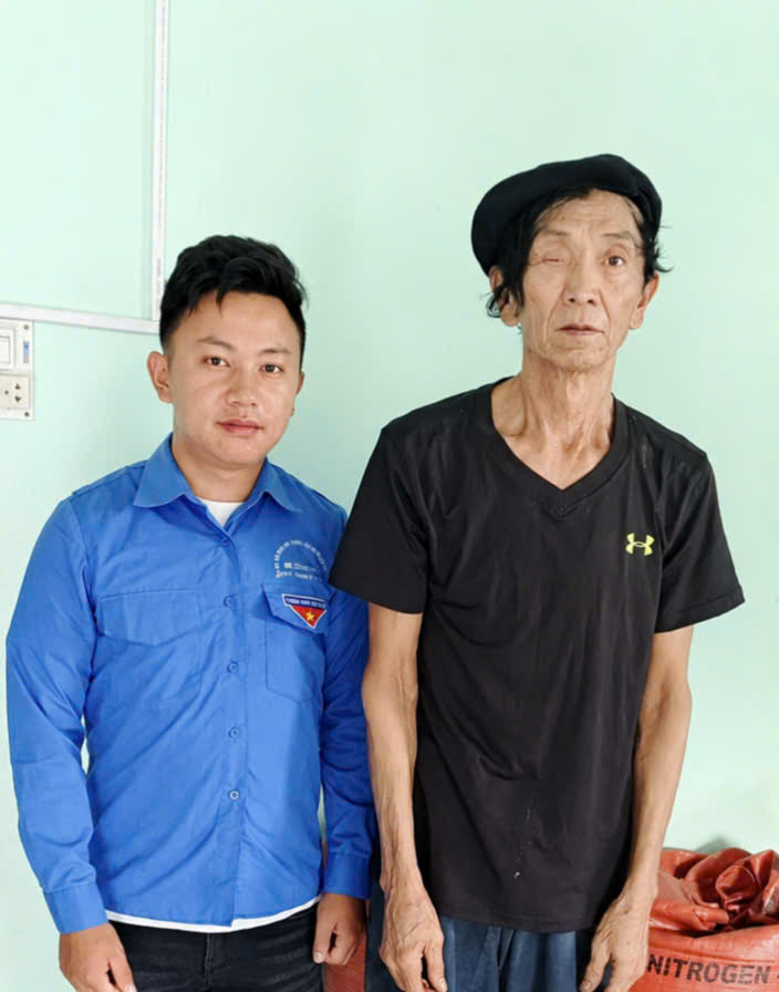 CÂU CHUYỆN THỜI HOA LỬA