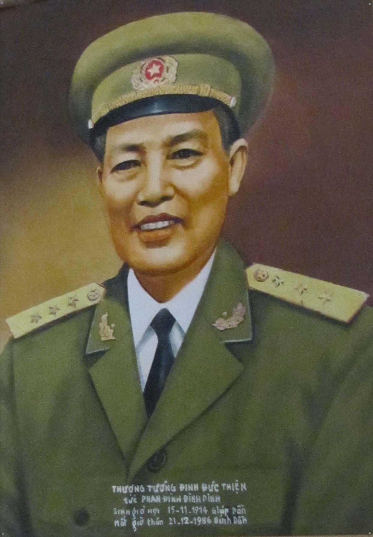 Chân dung: Đinh Đức Thiện