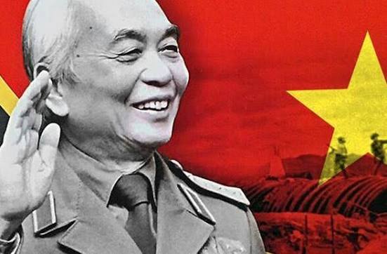 VÕ NGUYÊN GIÁP - NGƯỜI ĐỨNG SAU NHỮNG BƯỚC CHÂN LỊCH SỬ