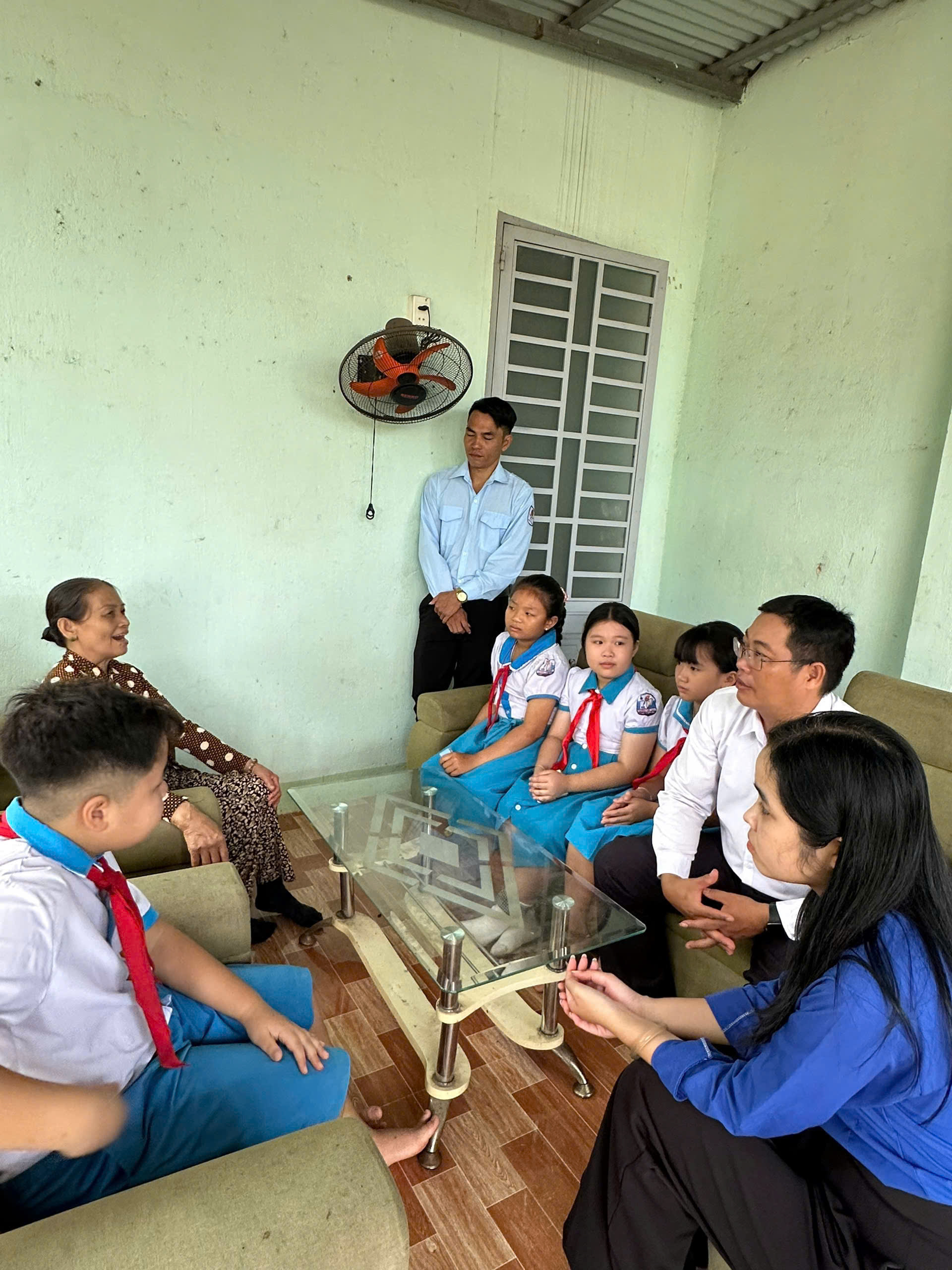 ĐẾN ĐỂ TRI ÂN – Ở LẠI ĐỂ LẮNG NGHE