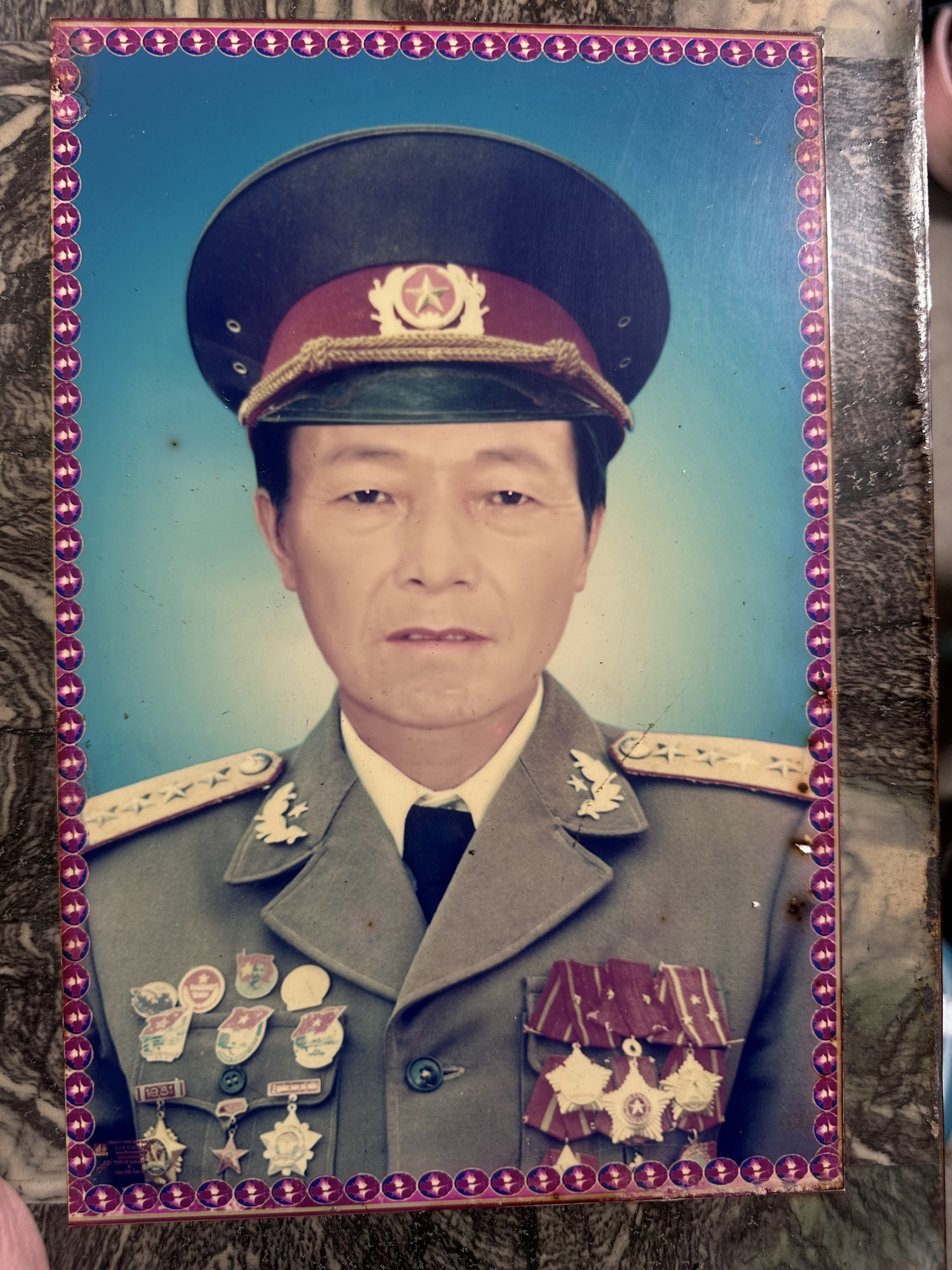 NHỮNG BỮA CƠM GIỮA THỜI HOA LỬA