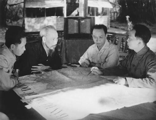 Chủ tịch Hồ Chí Minh trong những năm 1946 – 1954: Lãnh đạo cuộc kháng chiến toàn quốc chống thực dân Pháp