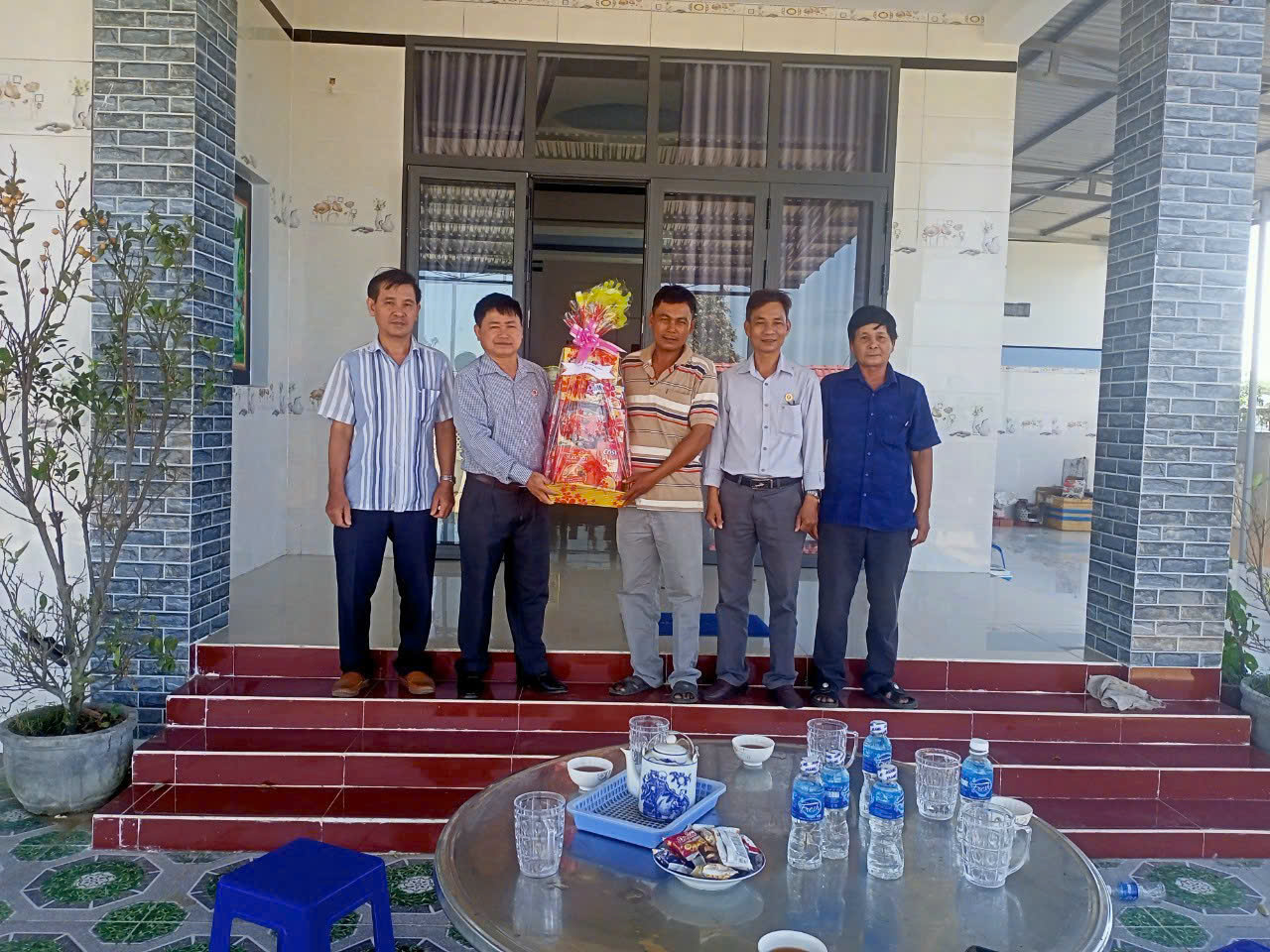 GIỜ PHÚT LÊN XE