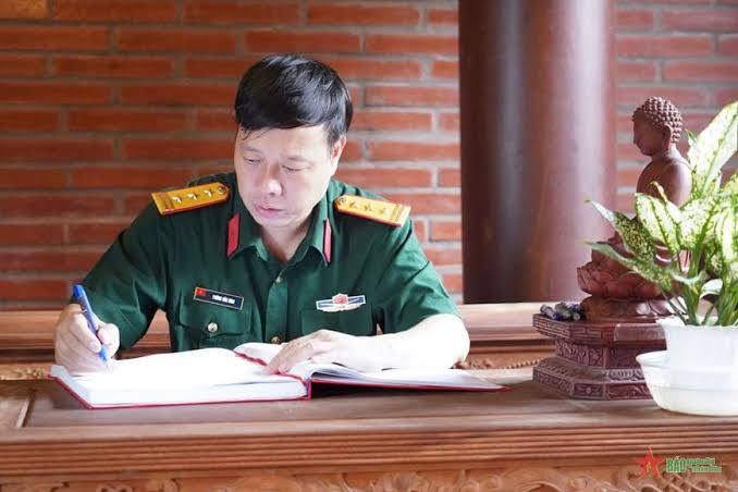 Nhân vật Phùng Văn Khai
